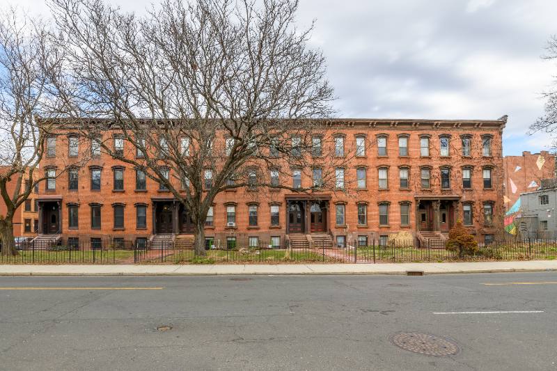 58 Buckingham St #A, Hartford, CT 06106