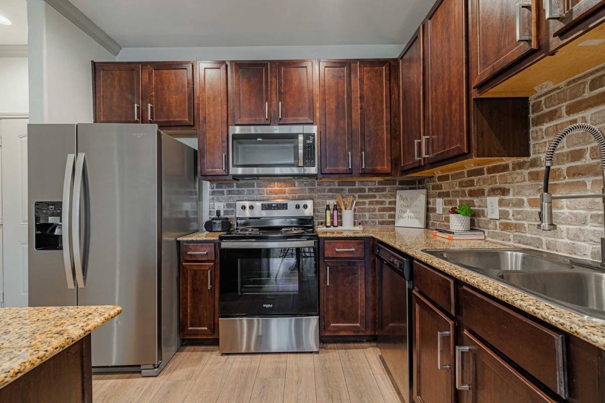 Apartment for rent at 7777 Katy Freeway, Houston, TX 77024