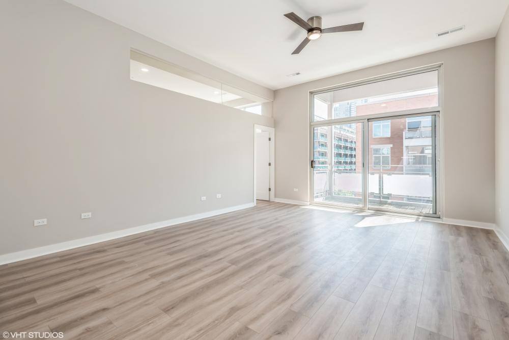 Apartment for rent at 949 W Madison St #502, Chicago, IL 60607