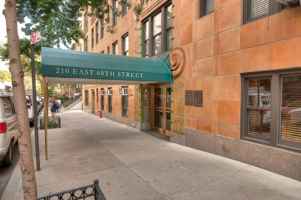 Apartment for rent at 210 E 68th St #14AA, New York, NY 10065