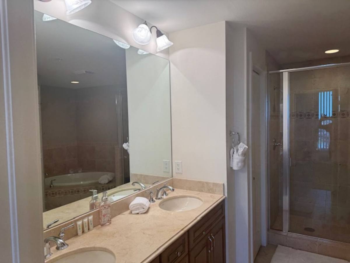 Apartment for rent at 5781 Cape Harbour Dr, Cape Coral, FL 33914