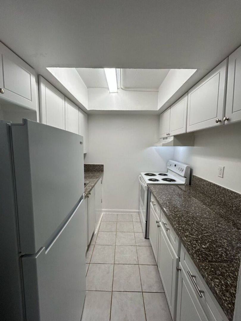 Apartment for rent at 515 S Sequoia Dr, West Palm Beach, FL 33409