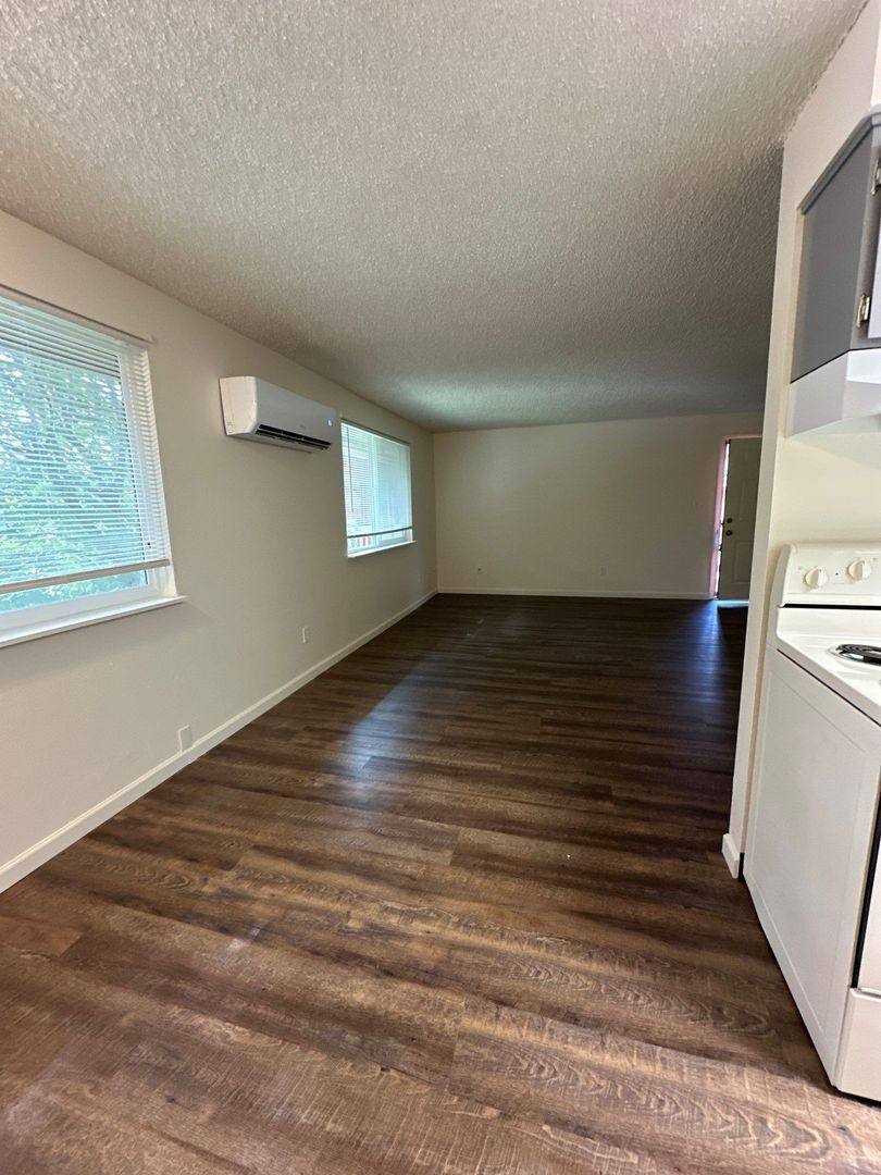Apartment for rent at 1331 Avalon St, Klamath Falls, OR 97603