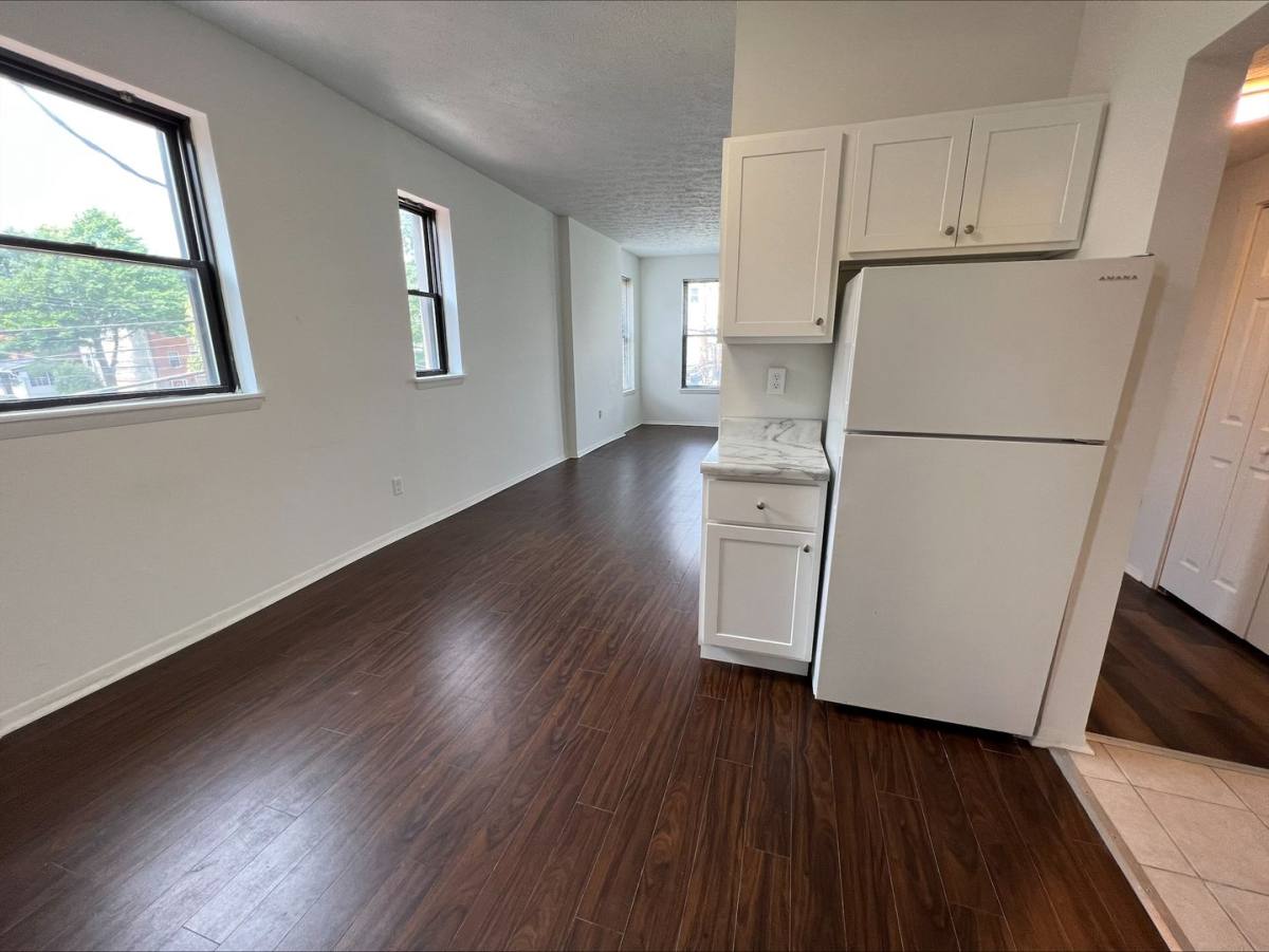 Apartment for rent at 732-734 S Millvale Ave, Pittsburgh, PA 15213