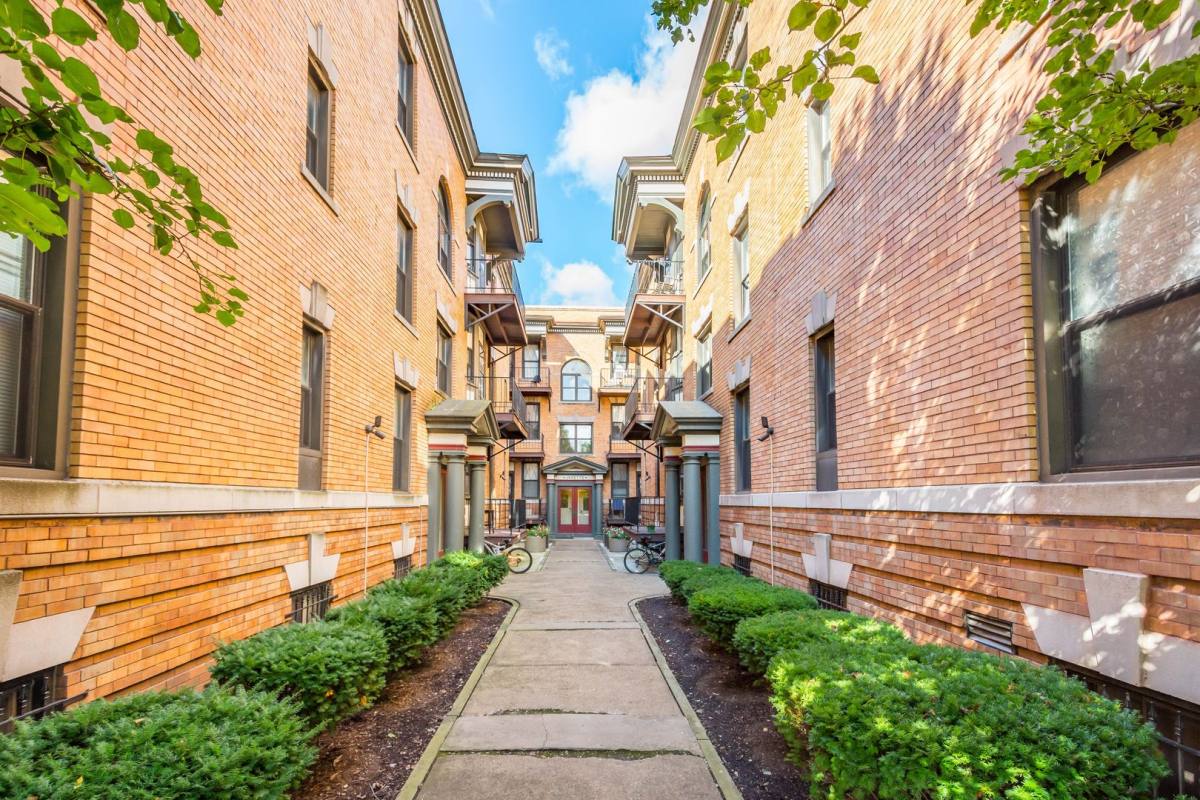 Apartment for rent at 732-734 S Millvale Ave, Pittsburgh, PA 15213