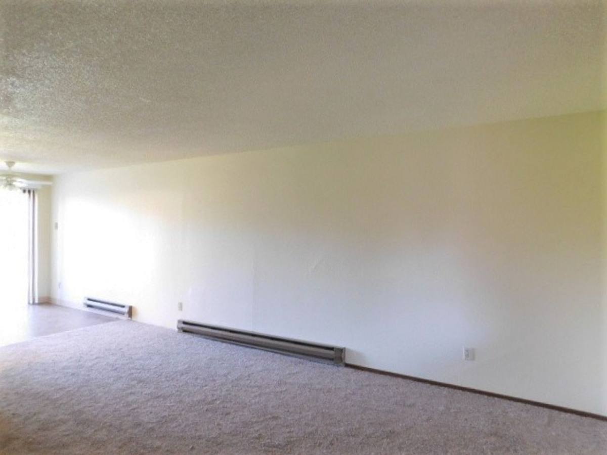 Apartment for rent at 410-416 SE 7th Ave, Mill City, OR 97360