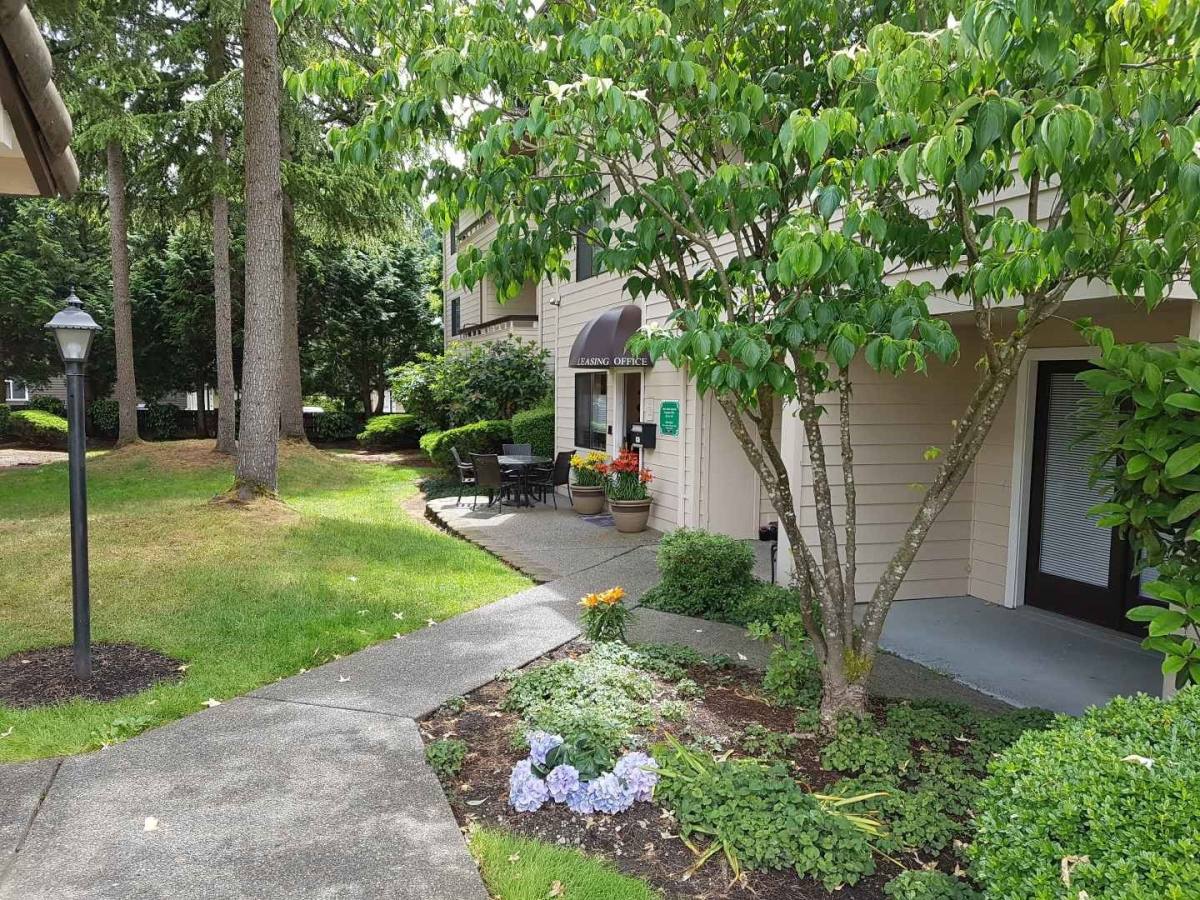 Apartment for rent at 13341 15th Ave NE, Seattle, WA 98125