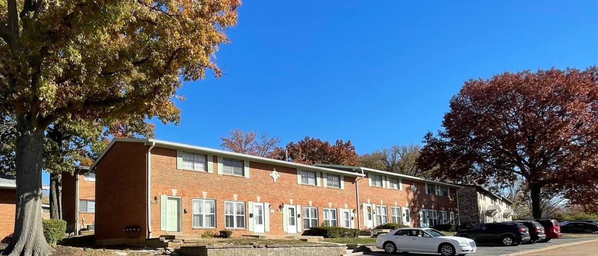 Townhouse for rent at 9675 Muriel Ave, Saint Louis, MO 63114