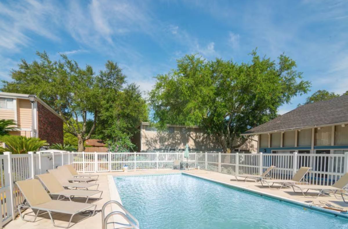 Apartment for rent at 1667 Irish Hill Dr, Biloxi, MS 39531