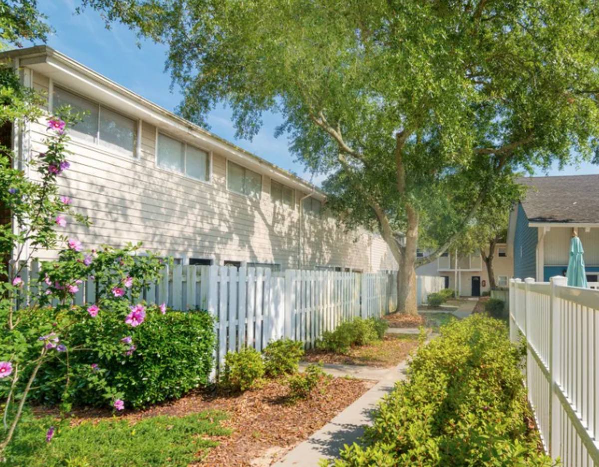 Apartment for rent at 1667 Irish Hill Dr, Biloxi, MS 39531