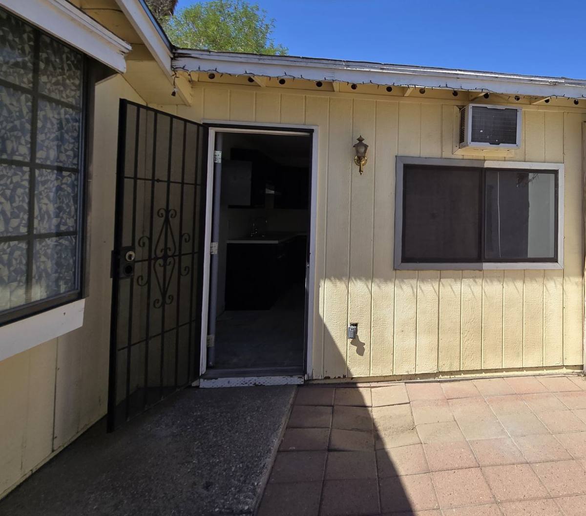 Apartment for rent at 2632-2634 N 29th Place, Phoenix, AZ 85008