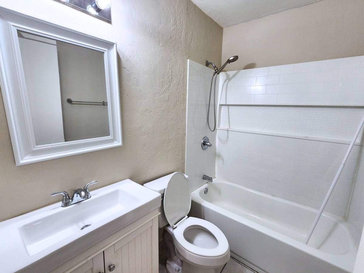 Apartment for rent at 501 E Glenn St, Tucson, AZ 85705