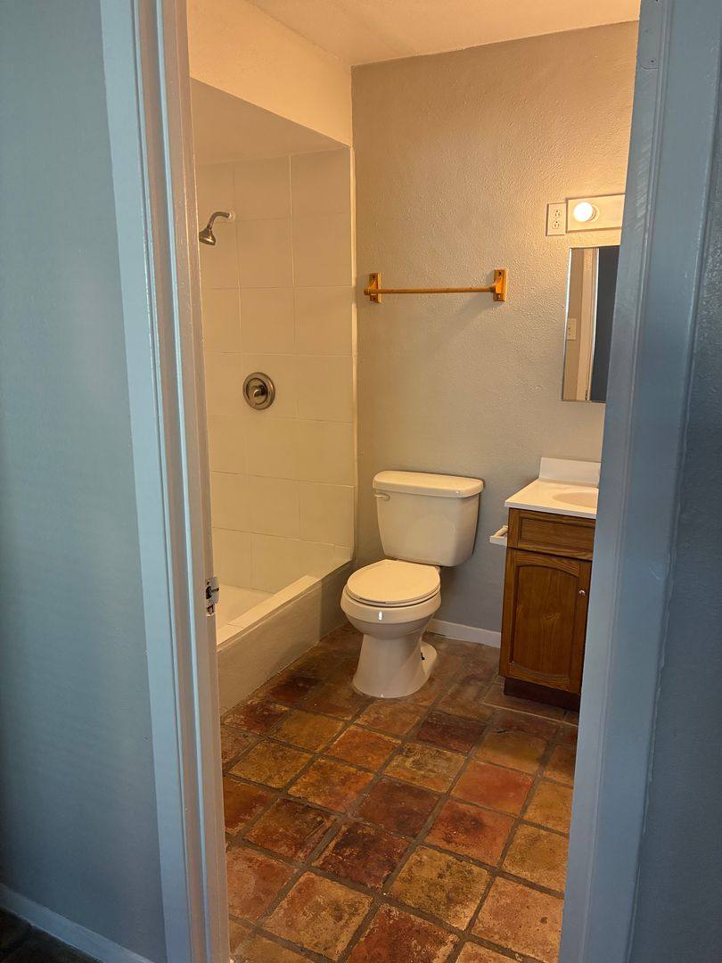 Apartment for rent at 227 Deerwood Dr, San Antonio, TX 78209
