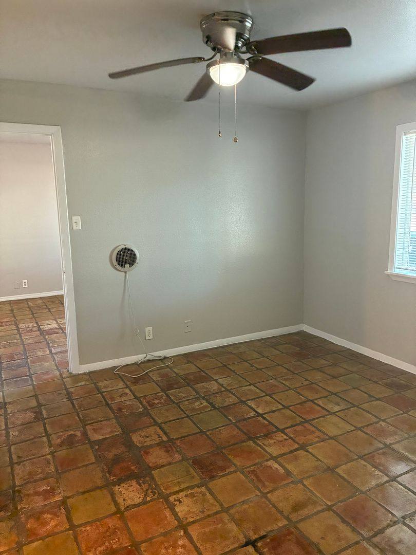 Apartment for rent at 227 Deerwood Dr, San Antonio, TX 78209