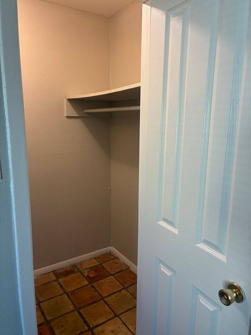 Apartment for rent at 227 Deerwood Dr, San Antonio, TX 78209