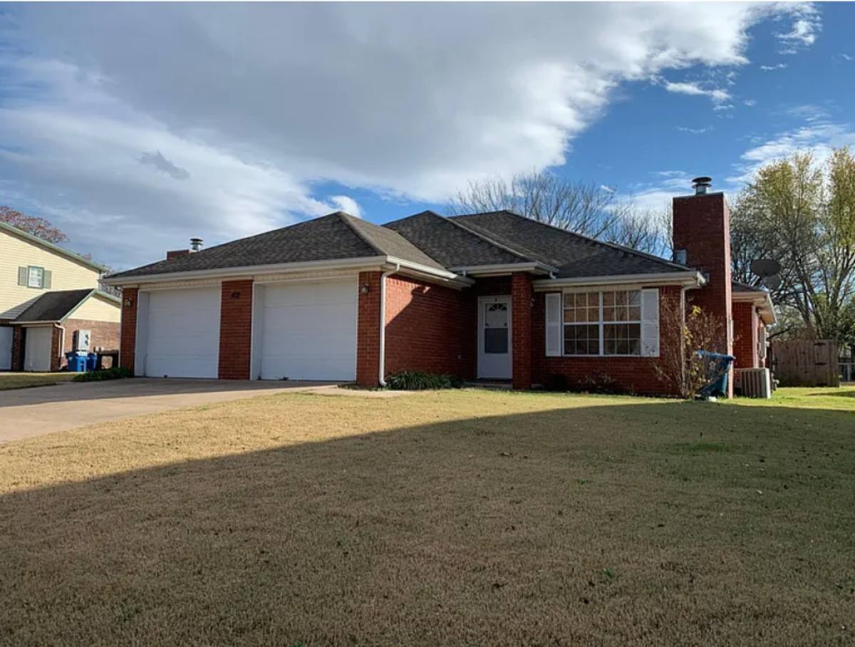 Townhouse for rent at 507 Camellia Dr, Bentonville, AR 72712