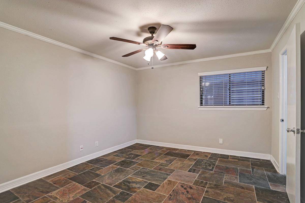 Apartment for rent at 405 Hawthorne, Houston, TX 77006