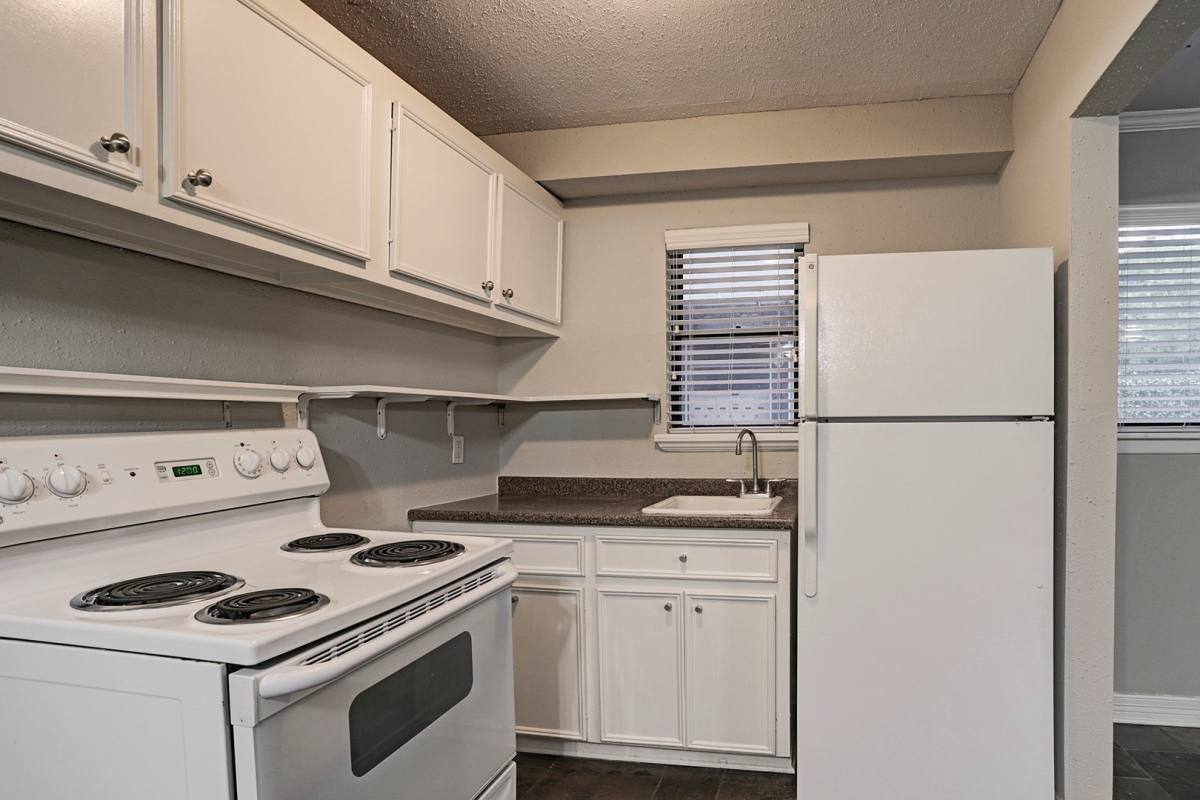 Apartment for rent at 405 Hawthorne, Houston, TX 77006