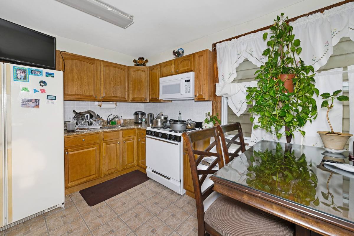 Apartment for rent at 35 Mc Kinley Ave, Hawthorne, NJ 07506