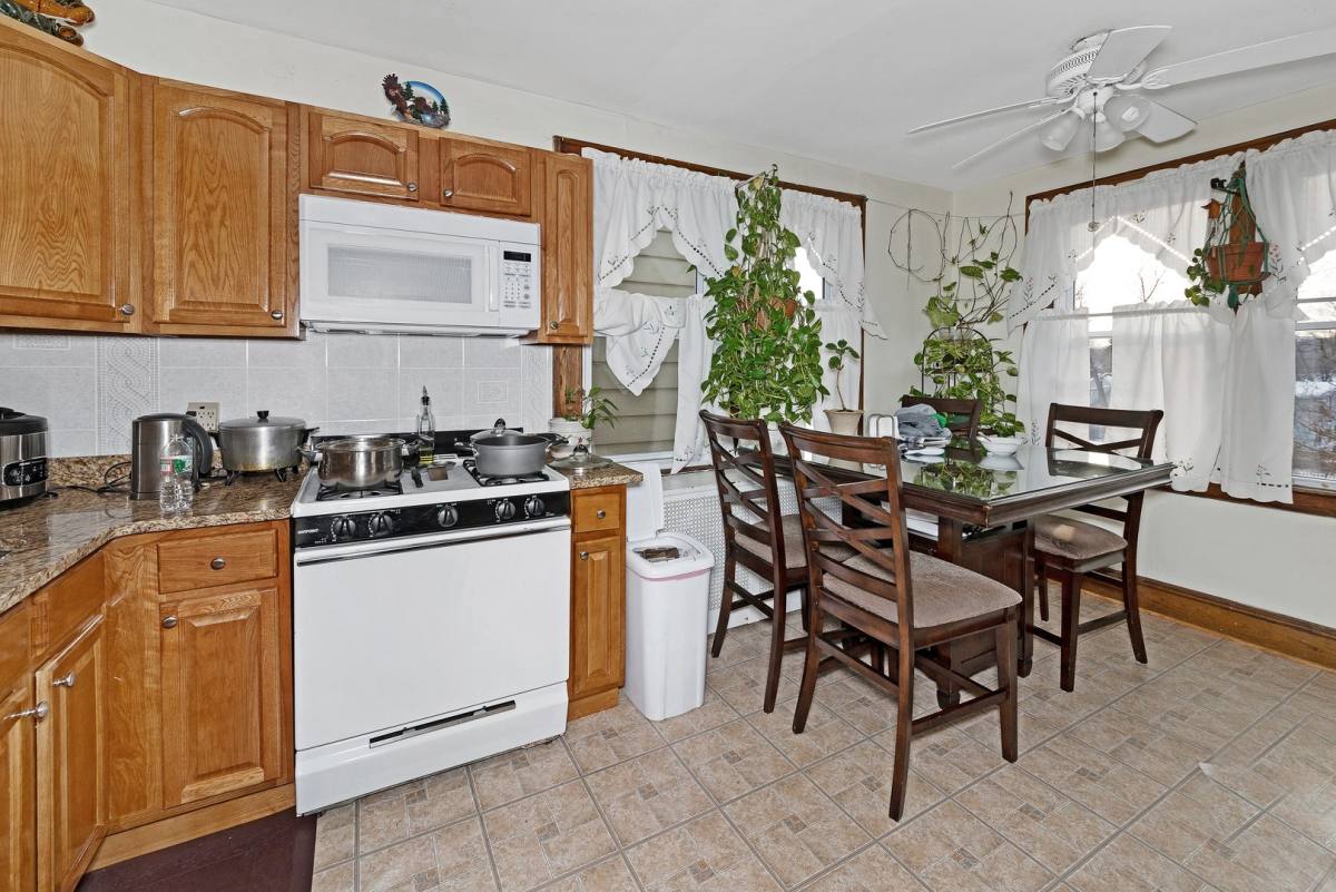 Apartment for rent at 35 Mc Kinley Ave, Hawthorne, NJ 07506
