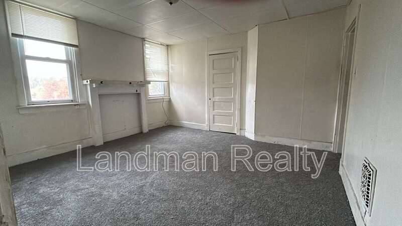 Apartment for rent at 1400 Hill Ave #2, Pittsburgh, PA 15219