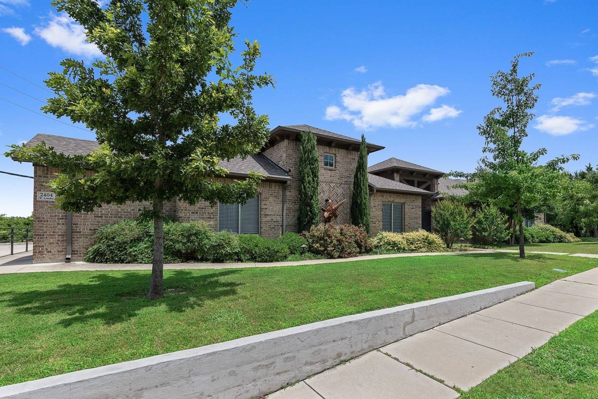 House for rent at 2404 W Lowden, Fort Worth, TX 76110