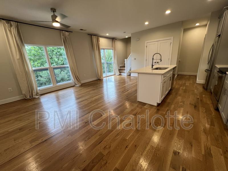 Townhouse for rent at 1106 N Alexander St, Charlotte, NC 28206