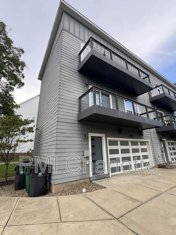 Townhouse for rent at 1106 N Alexander St, Charlotte, NC 28206