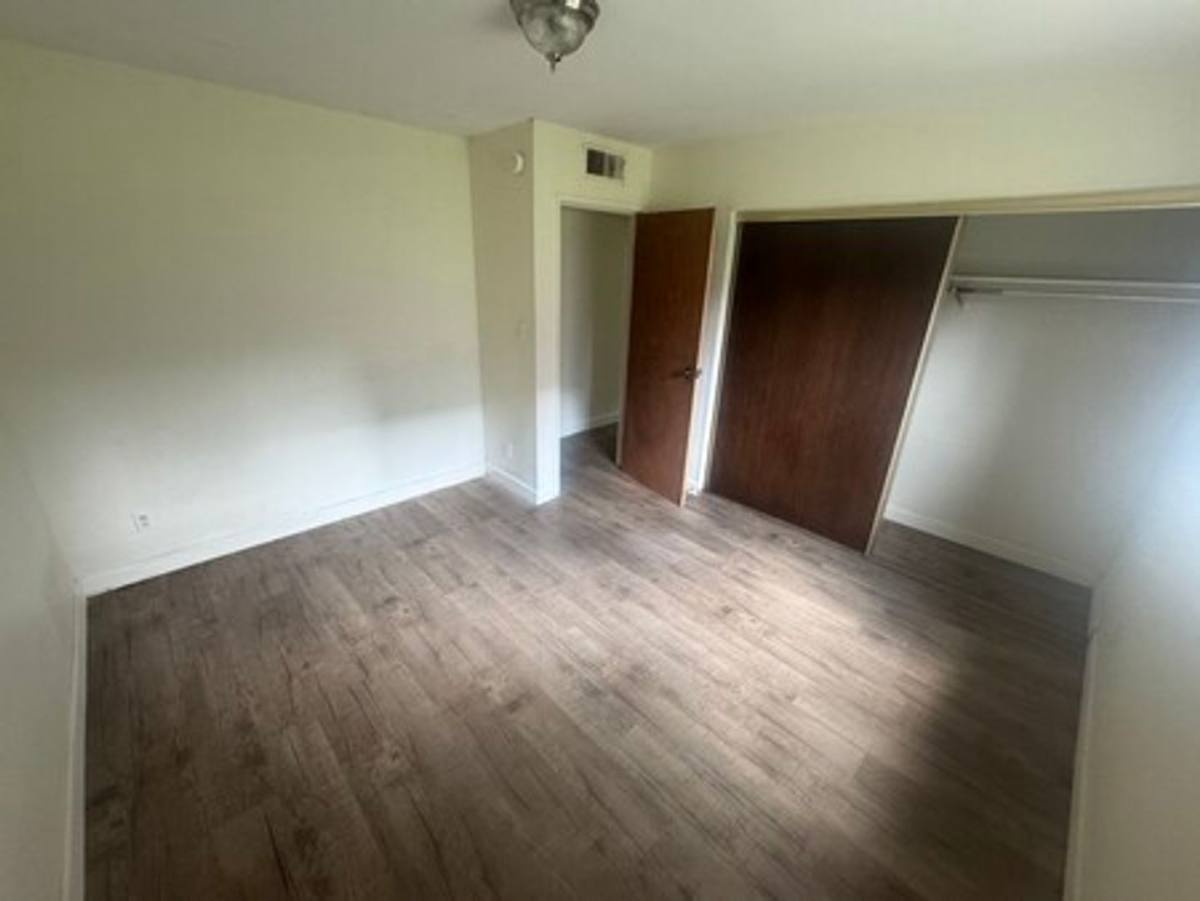 Apartment for rent at 1451 Pineville Rd, Neosho, MO 64850