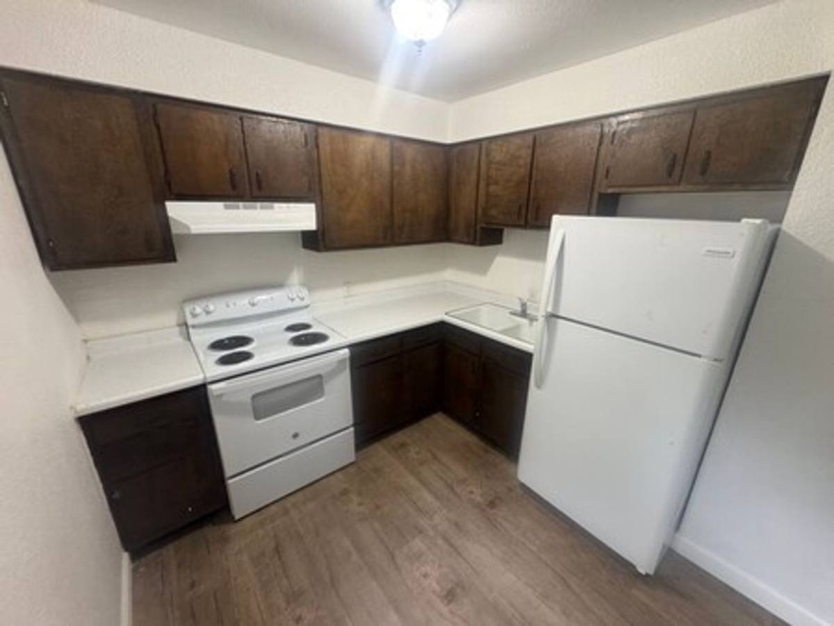 Apartment for rent at 1451 Pineville Rd, Neosho, MO 64850