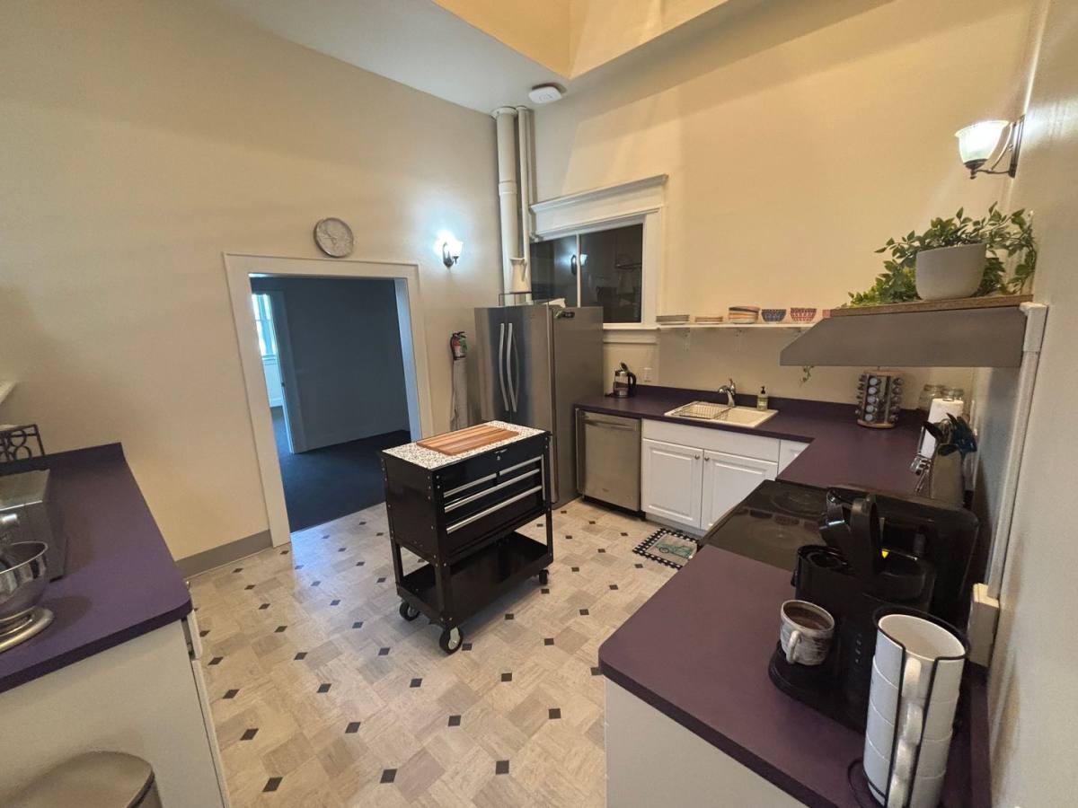 Apartment for rent at 622 SE Jackson St, Roseburg, OR 97470