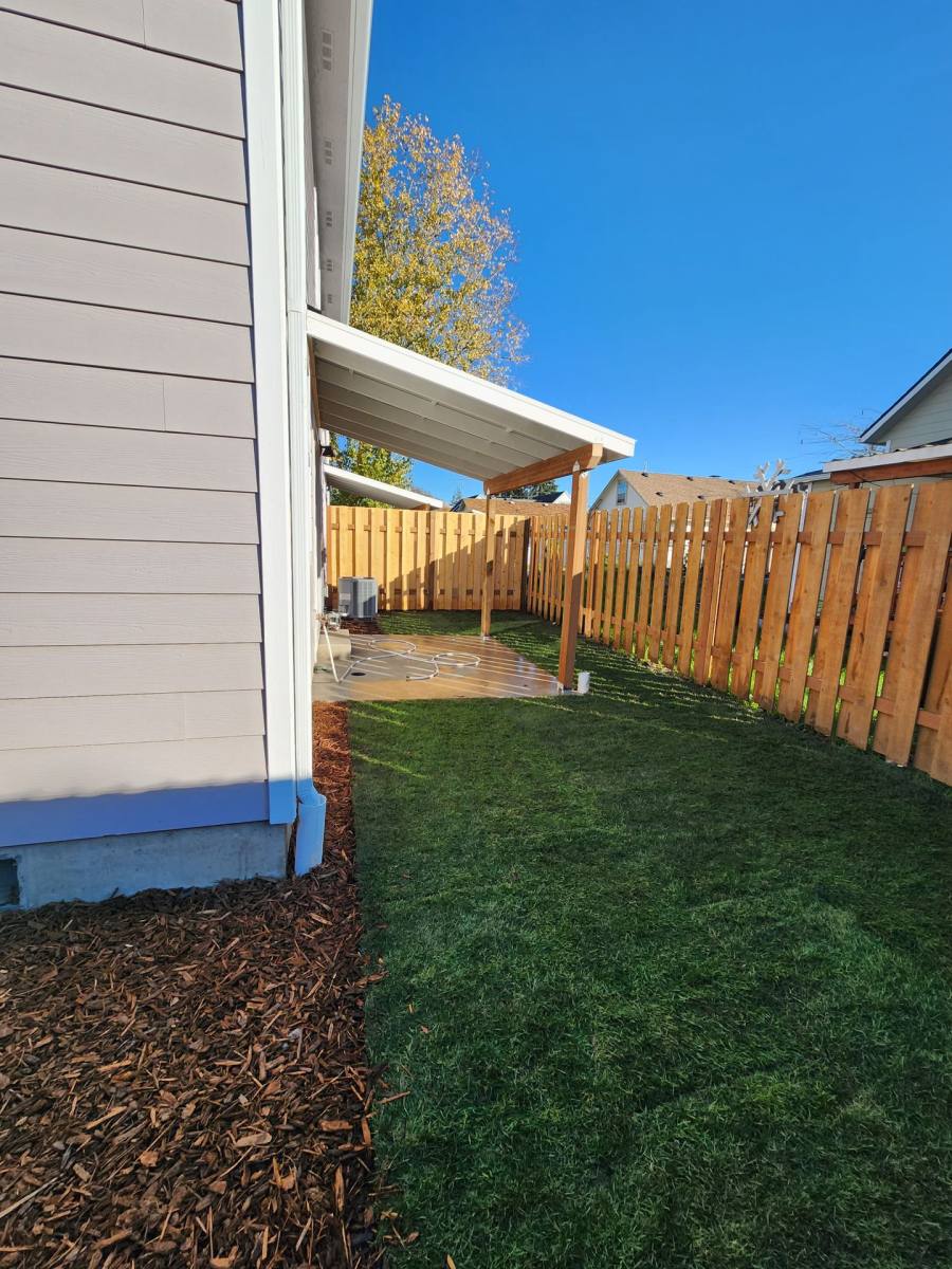Apartment for rent at 1118 & 1122 6th Ave SE, Albany, OR 97322
