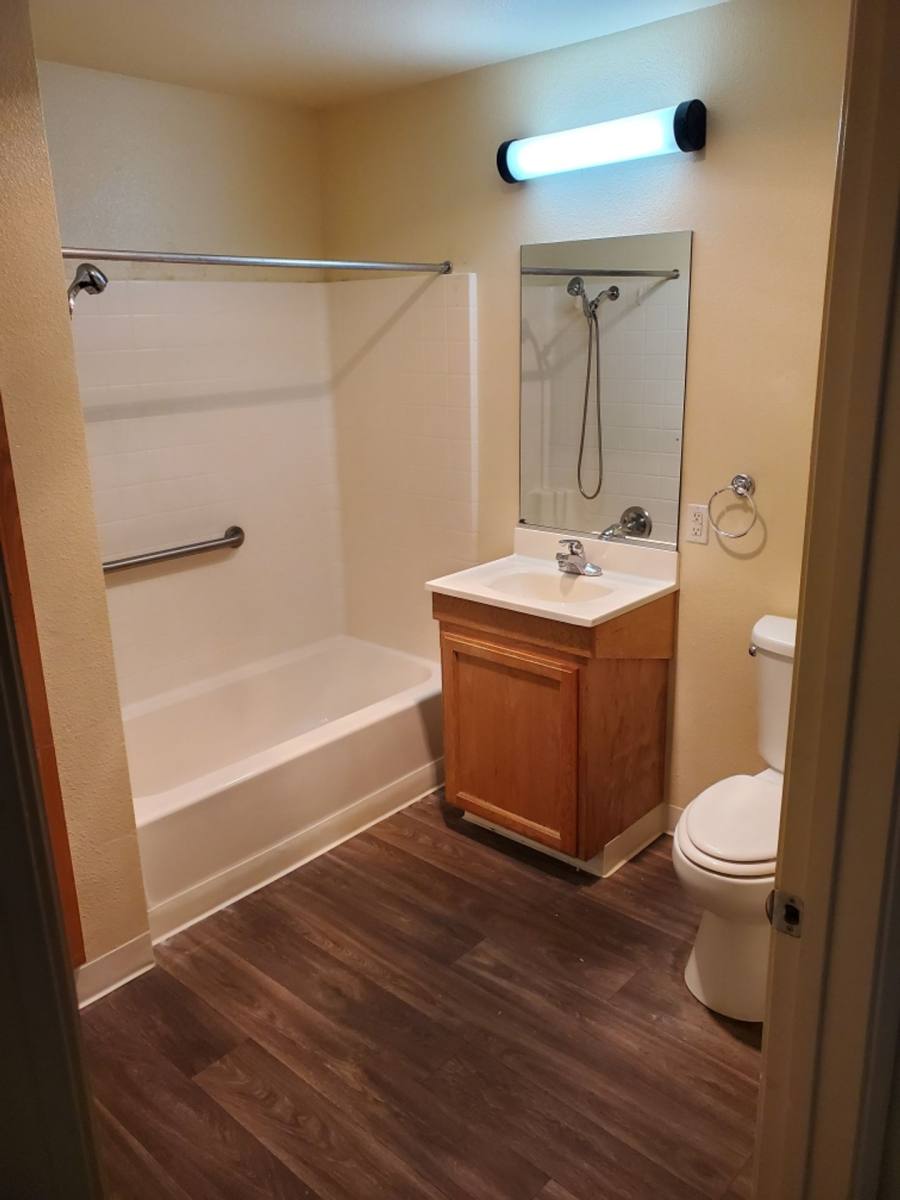Apartment for rent at 2501 Red Bud Lane, Anderson, CA 96007