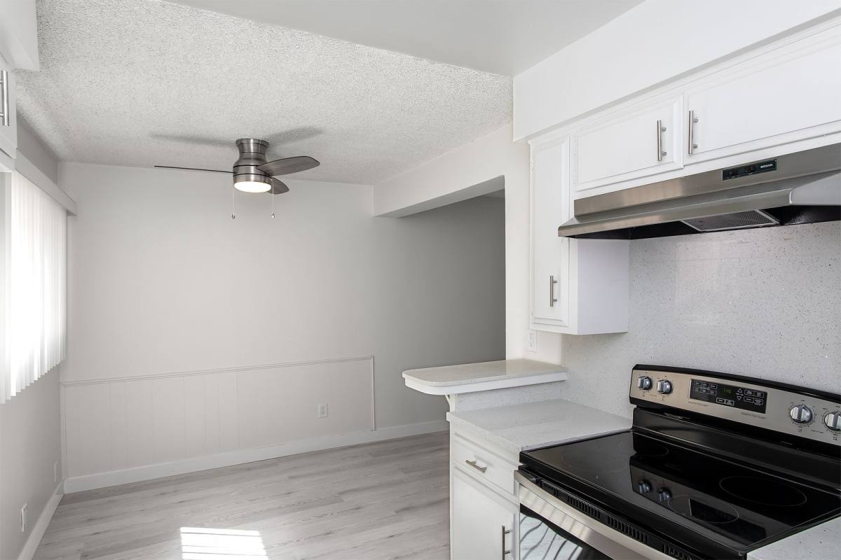 Apartment for rent at 216 Palmetto Dr, Alhambra, CA 91801