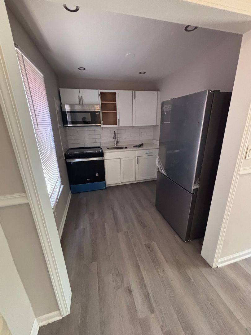 Apartment for rent at 600 S Wall St, Carbondale, IL 62901