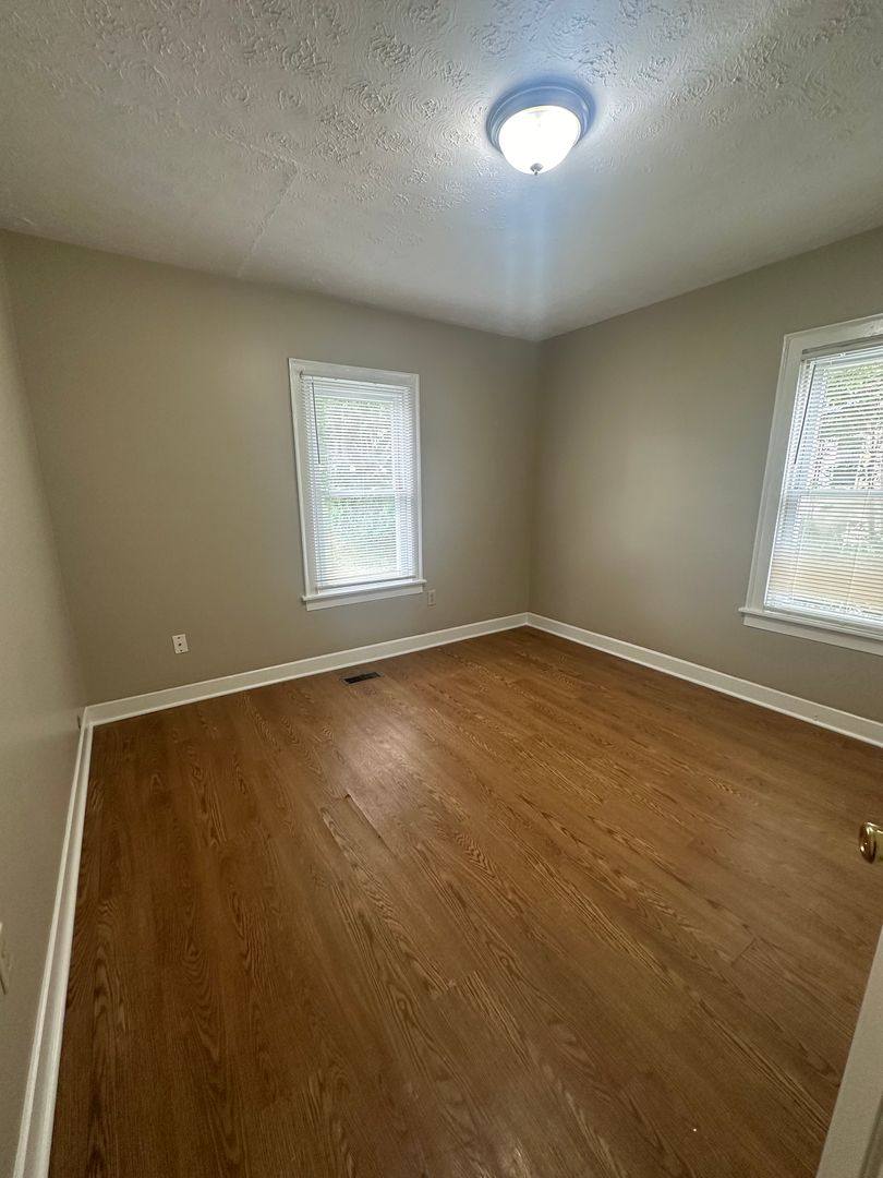 House for rent at 649 Golfview Dr, Lexington, KY 40504