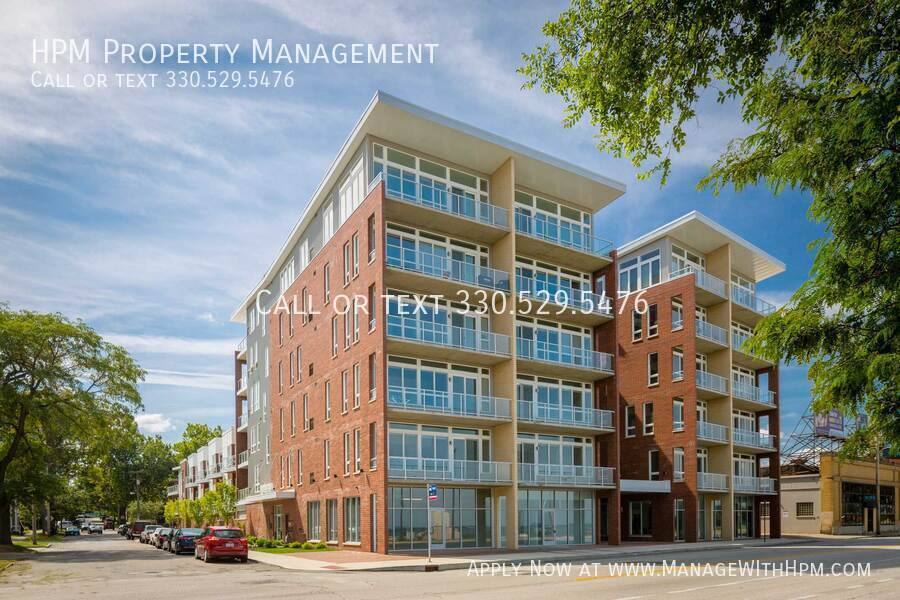 Apartment for rent at 3219 Detroit Ave, Cleveland, OH 44113