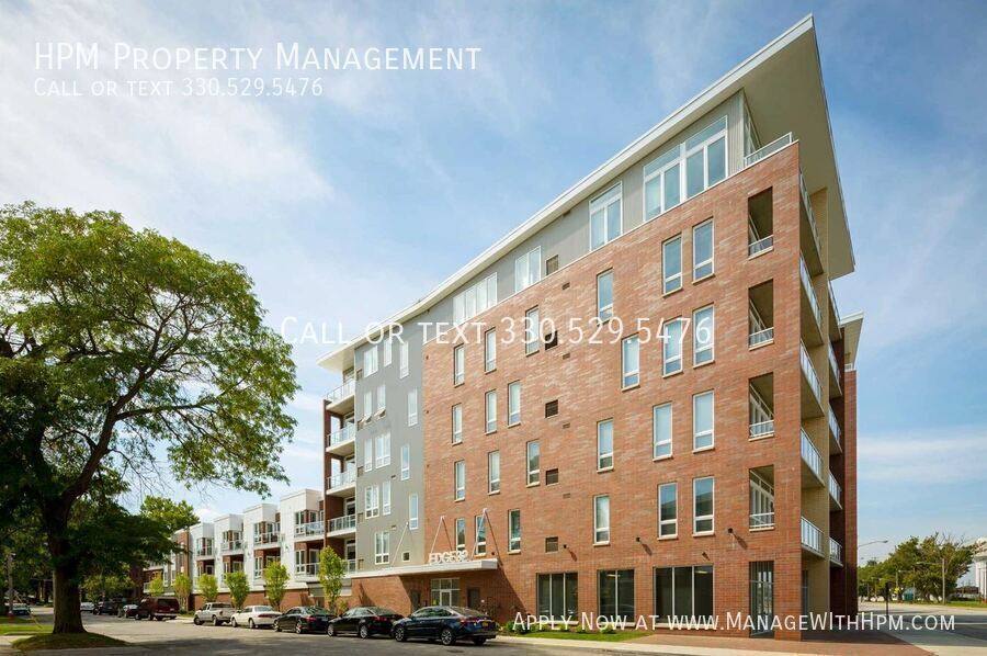 Apartment for rent at 3219 Detroit Ave, Cleveland, OH 44113