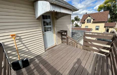 Apartment for rent at 800 F Ave NW Upstairs, Cedar Rapids, IA 52405