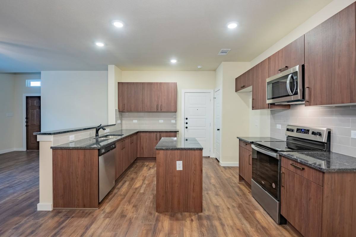 Townhouse for rent at 637 Blackland Dr, Venus, TX 76084