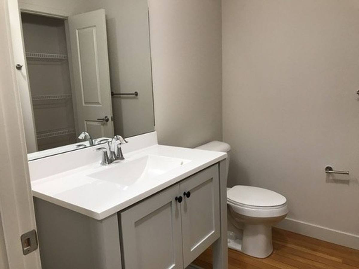 Apartment for rent at 375 N Ave, Burlington, VT 05401