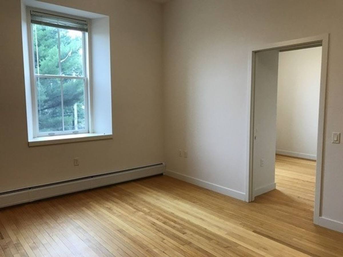Apartment for rent at 375 N Ave, Burlington, VT 05401
