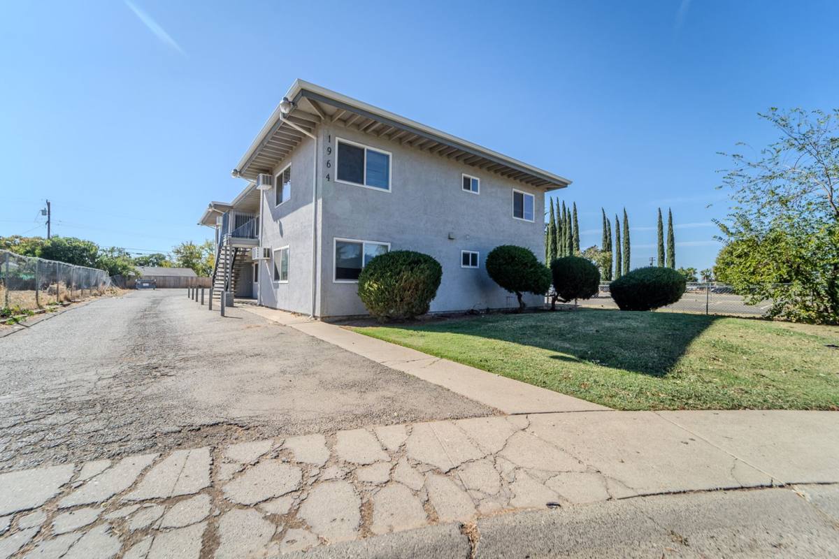 Apartment for rent at 1964 Country Club Court, Marysville, CA 95901