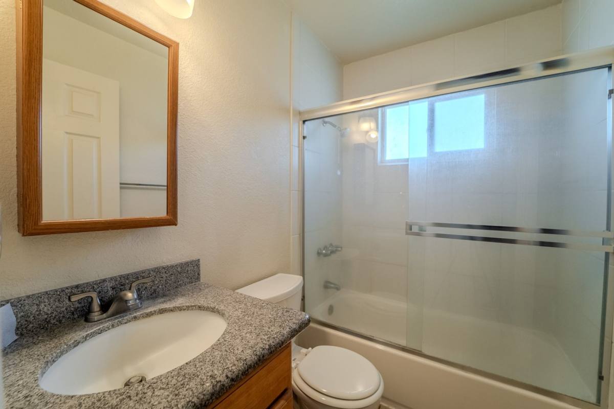 Apartment for rent at 1964 Country Club Court, Marysville, CA 95901