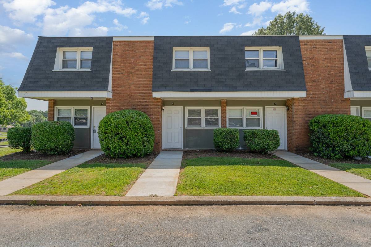 Apartment for rent at 605 E Central Ave, Lewisville, NC 27023