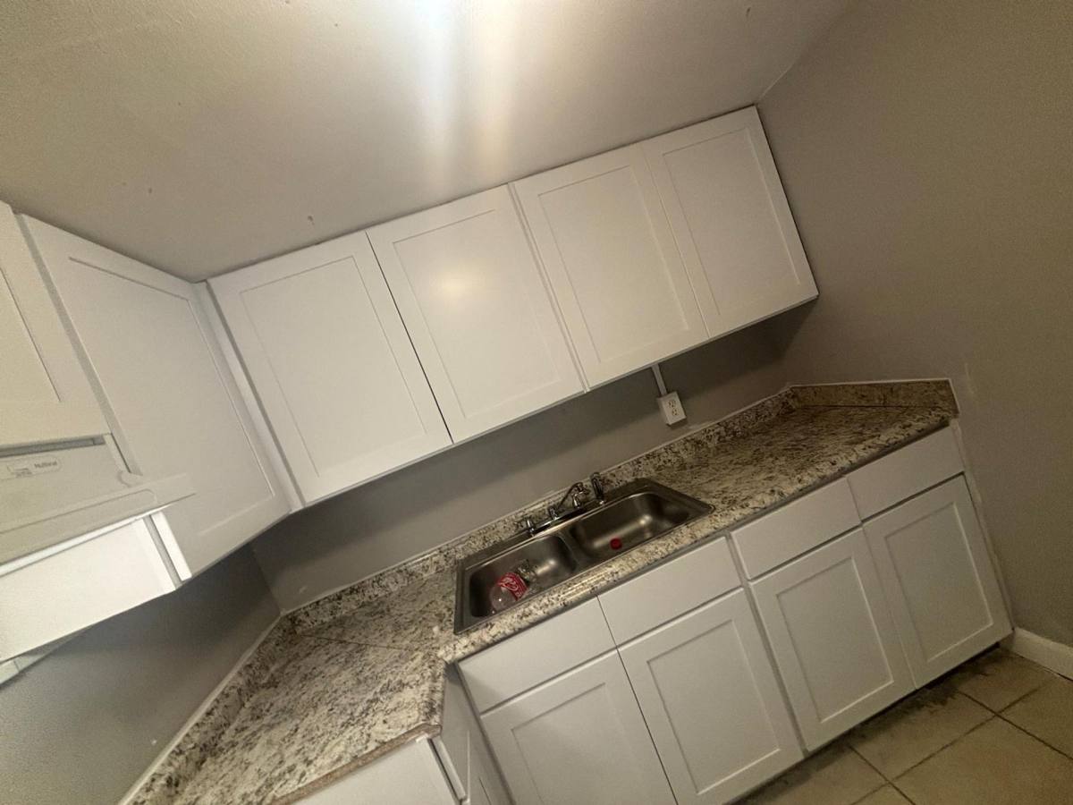 Apartment for rent at 13710 N 19th St, Tampa, FL 33613