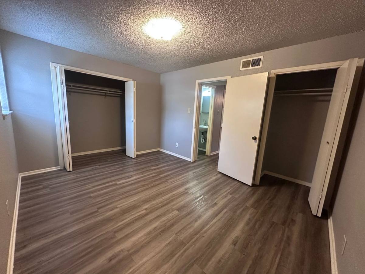 Apartment for rent at 1321 S 11th St, Waco, TX 76706