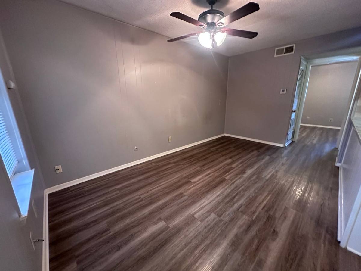 Apartment for rent at 1321 S 11th St, Waco, TX 76706