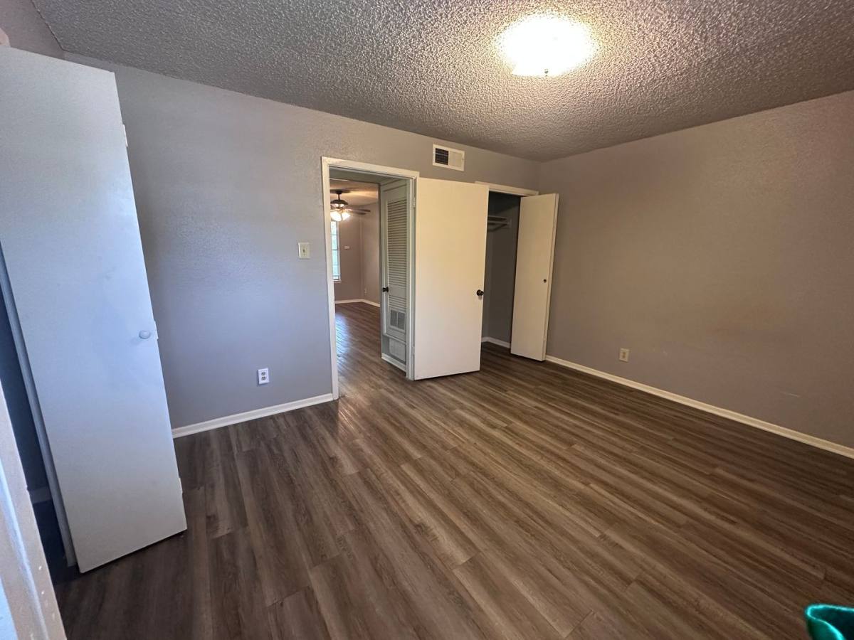 Apartment for rent at 1321 S 11th St, Waco, TX 76706