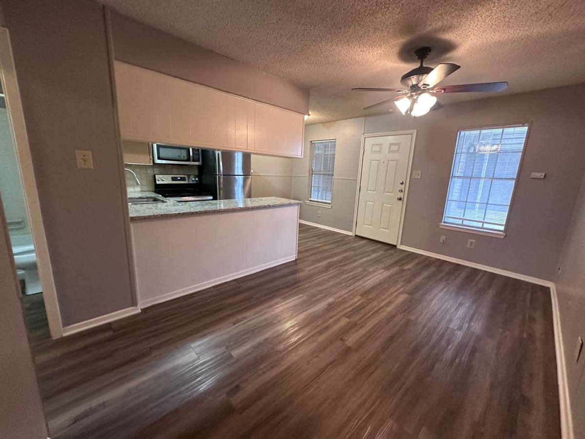 Apartment for rent at 1321 S 11th St, Waco, TX 76706
